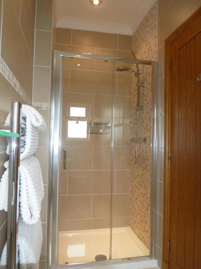 Gwynfryn Guest House Tavernspite Bagian luar foto