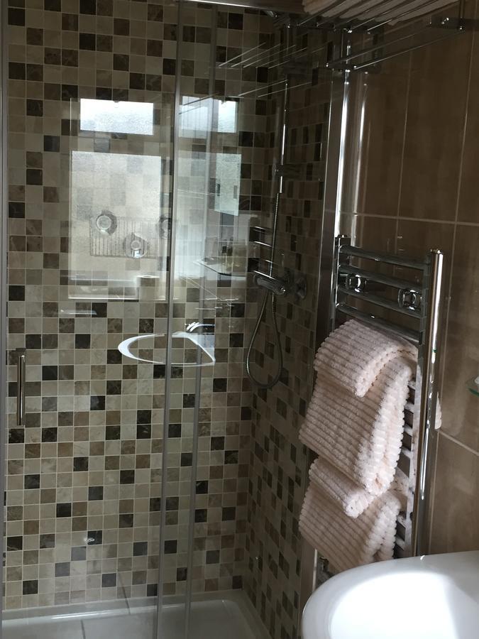 Gwynfryn Guest House Tavernspite Bagian luar foto
